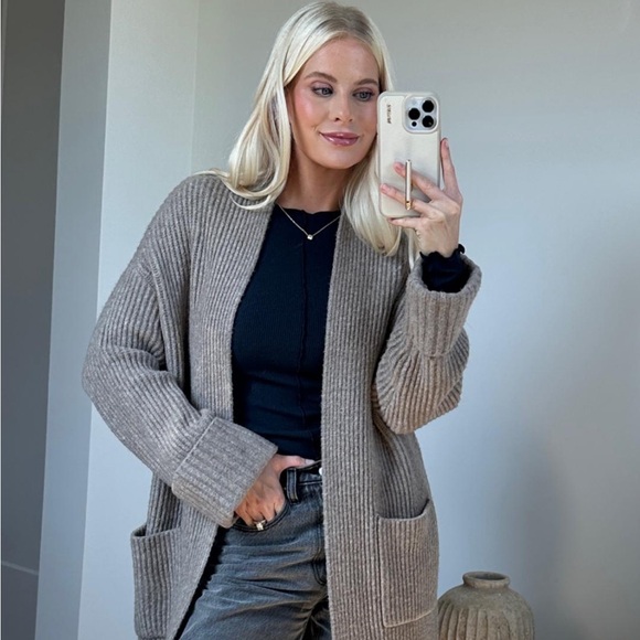 Abercrombie and Fitch x Kathleen Post Duster Cardigan - Picture 2 of 4